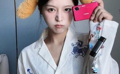 女子在直播间裸露身体被抓